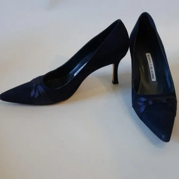 Womens Manolo Blahnik Blue Suede Pointy Heels Shoes Pumps 36 US/6 - Picture 1 of 13